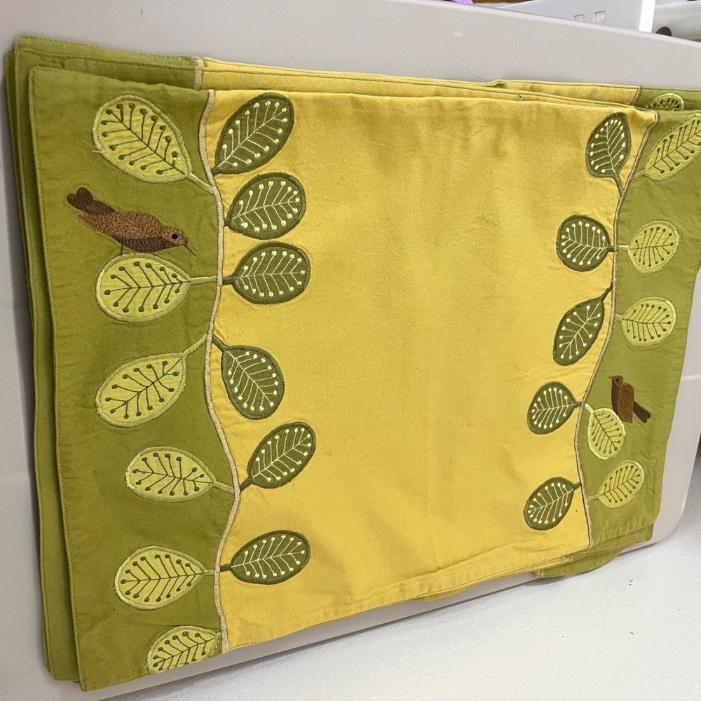 Crate & Barrel Leaf and Bird Placemats Set 6 Green Yellow Embroidered 14x19